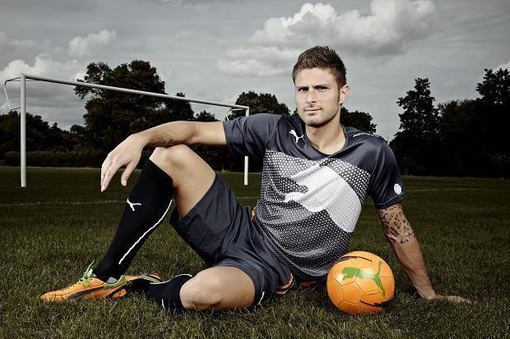 F1拉斯维加斯大奖赛：维斯塔潘夺得本赛季第18个分站冠军